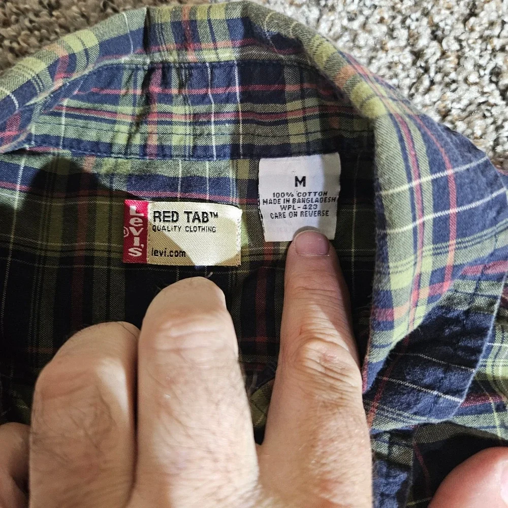 Levis Red Tab Mens Medium Green Navy Plaid Long Sleeve Button Up Cotton Shirt